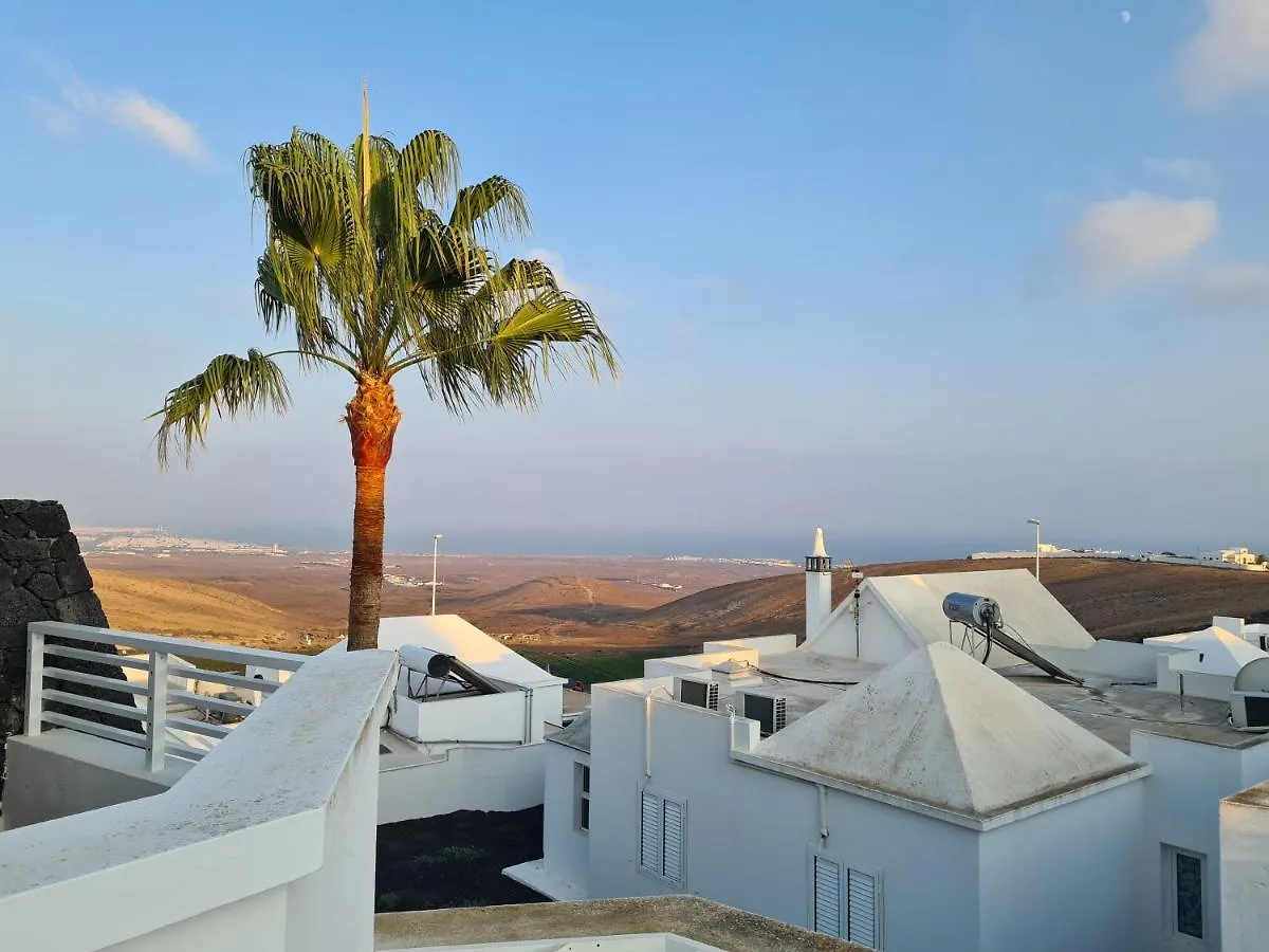 Homestay Mandala Apartment Tias Spain