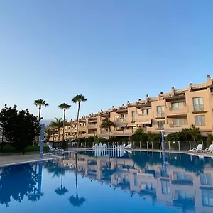 https://tejita-by-the-pool-2min-walk-to-sea.tenerifehoteles.net