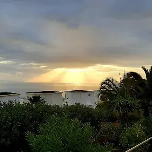 https://gran-piso-en-costa-adeje.tenerifehoteles.net