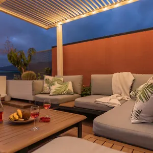 https://perfect-sunset-south-tenerife.adeje-hotels.com